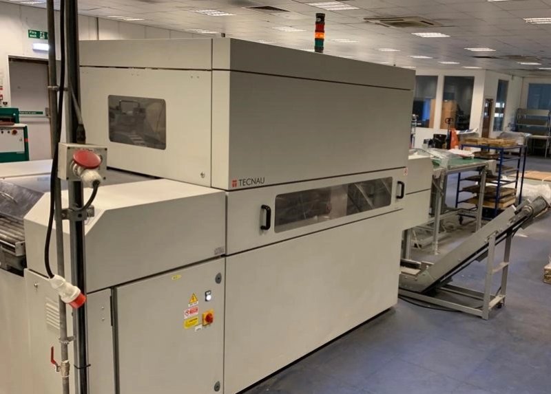Tecnau VT 800 three knife trimmer