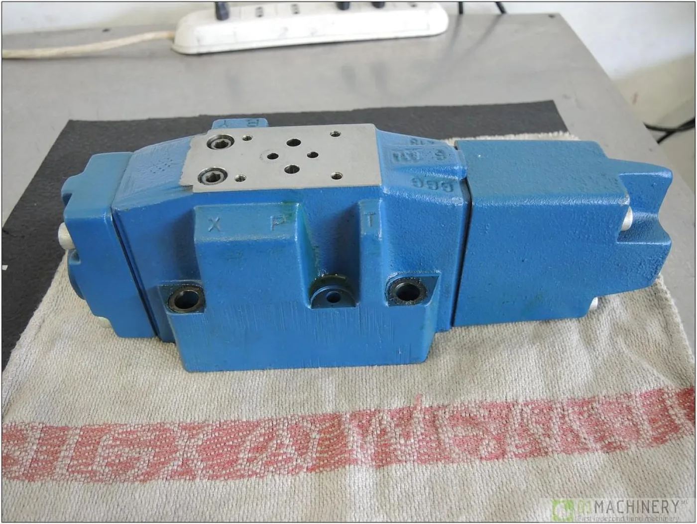2011 REXROTH MNR: R900971415 AI2582 - 3