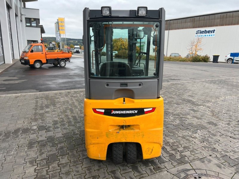 Jungheinrich EFG 215 / Triplex 4.25m / 1.851h / Batterie 2023