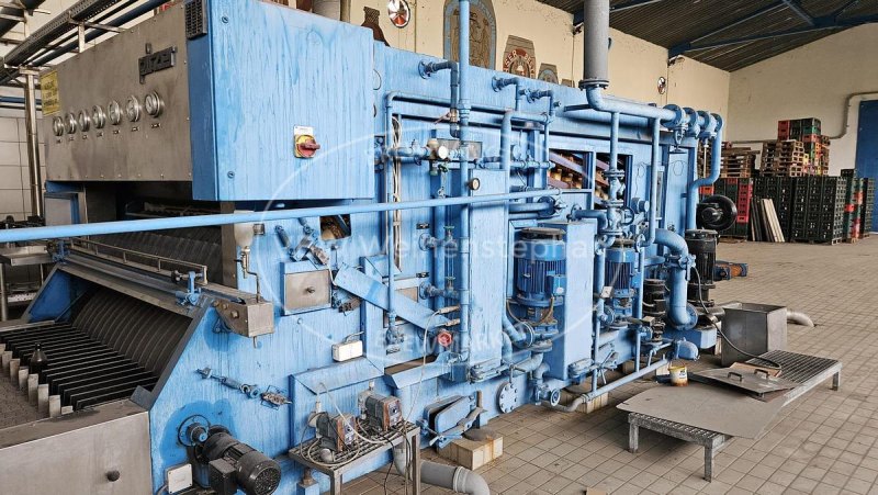 Bottle washing machine
