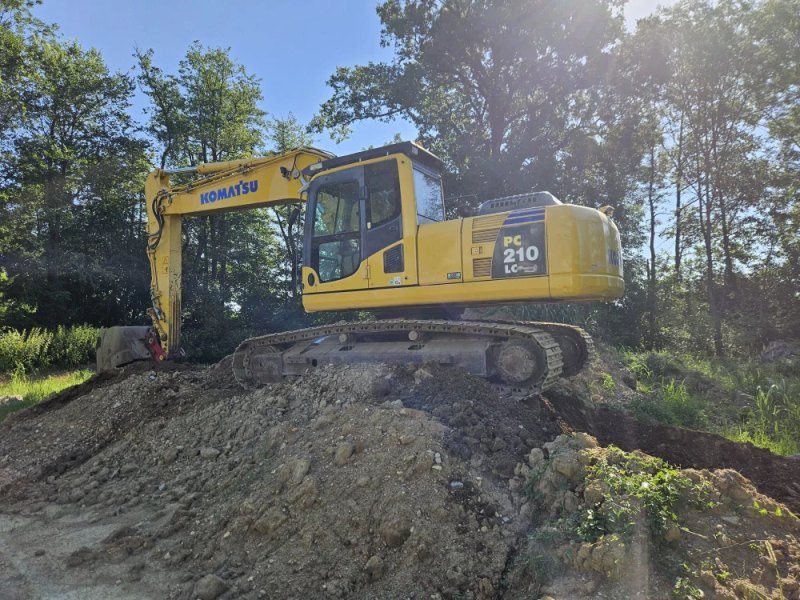 Komatsu - PC 210 LC-8