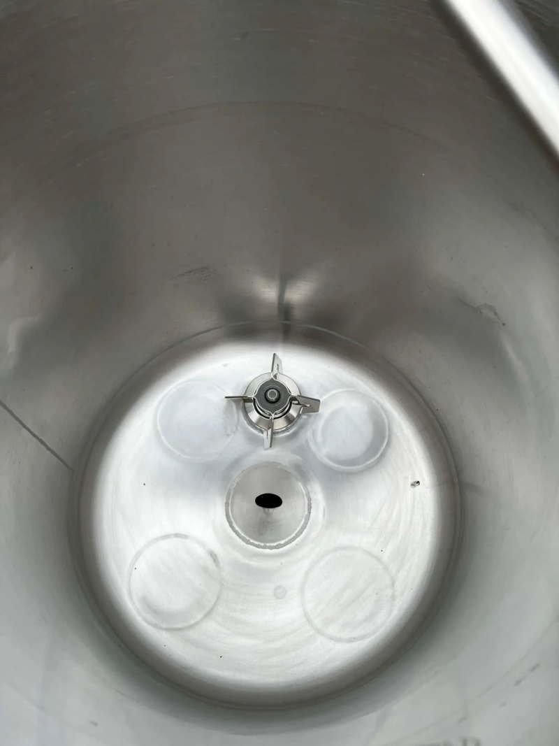 INTERVET INTERNATIONAL STAINLESS STEEL REACTOR 150 LITERS WITH AGITATION AND USED JACKET