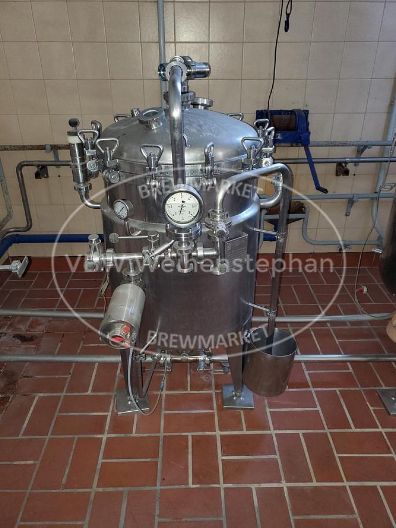 Pressure tank