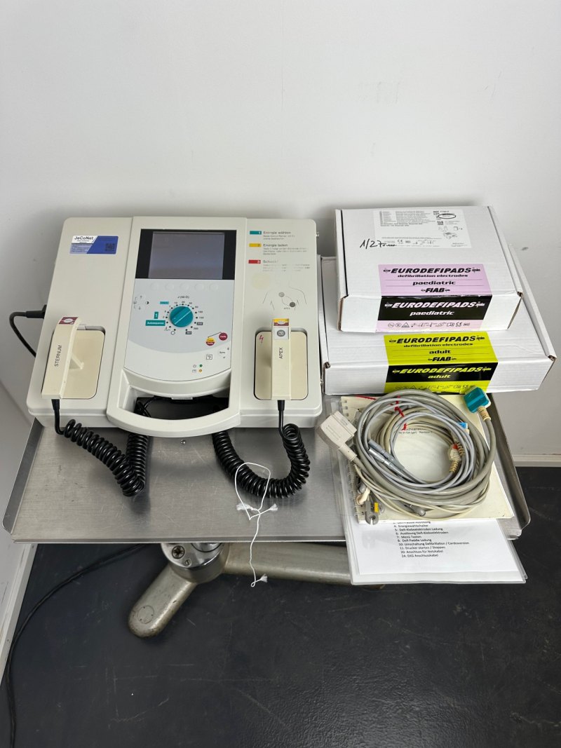 GE Defibrillator CardioServ 2002