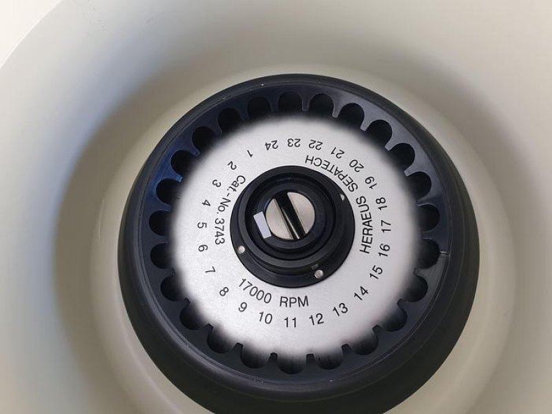 Abbott 3531.0 Centrifuge