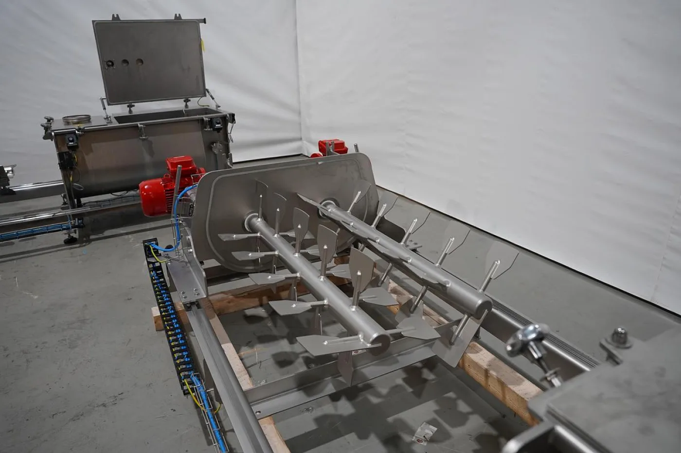 2020 Dinnissen Batch Menger, type 304-30-2x3 - 7