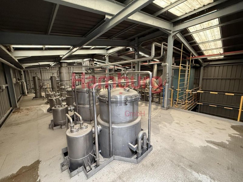 Complete GEA Niro Atomizer powder plant with 4-Effect TVR Evaporator, Spray Dryer, Fluidbed Dryer, Cyrstallisation tanks and filling station