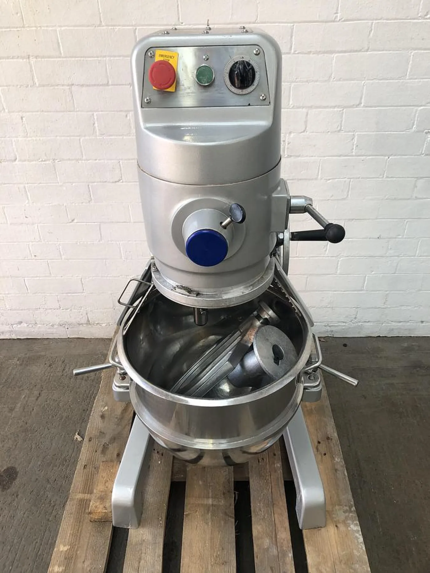 Chefquip 30ltr Planetary Mixer complete with Stainless Steel Bowl, Beater and Hook - 1