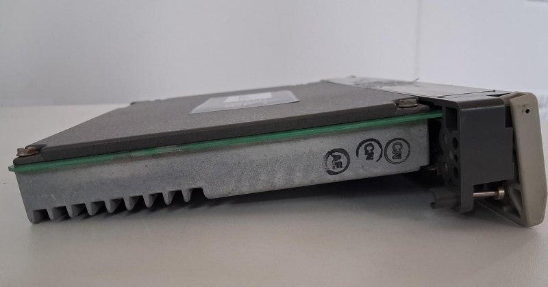 Modicon AS-B808-016 230 VAC Output Module