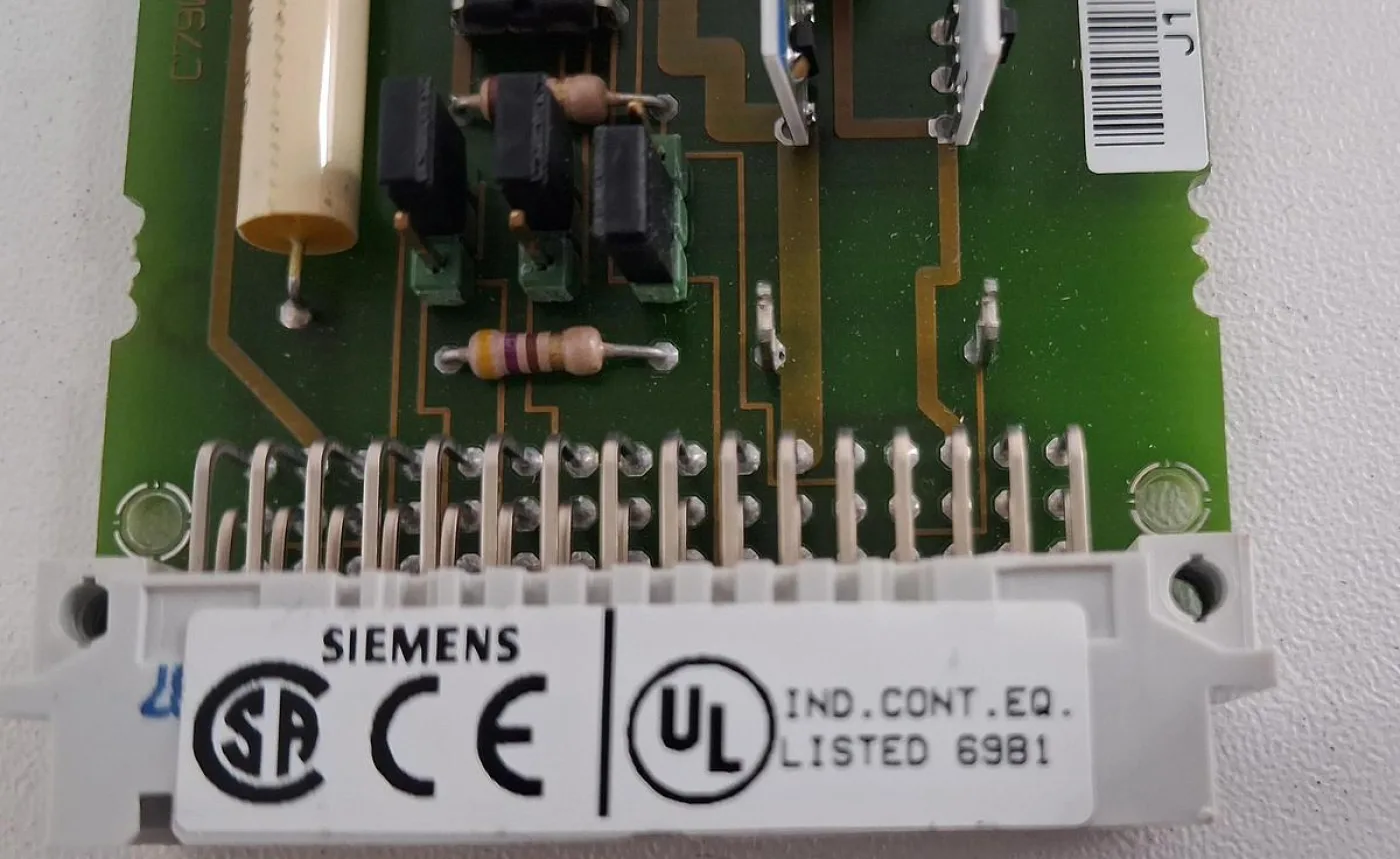 Siemens Simadyn D 6ES5752-0AA12 Interface Modul - 7