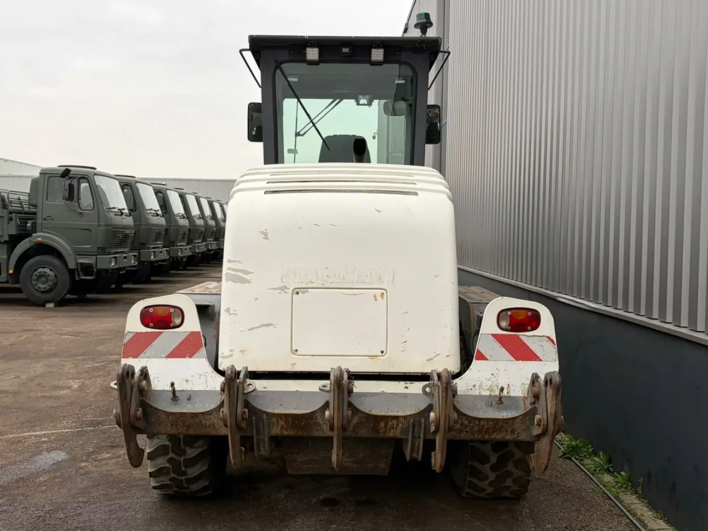 New Holland F106.6/A - 4