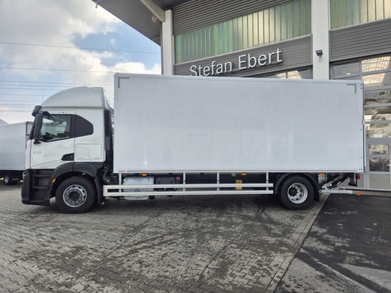 Iveco S Way AT190S40/P LBW Type AHK Navi Bett
