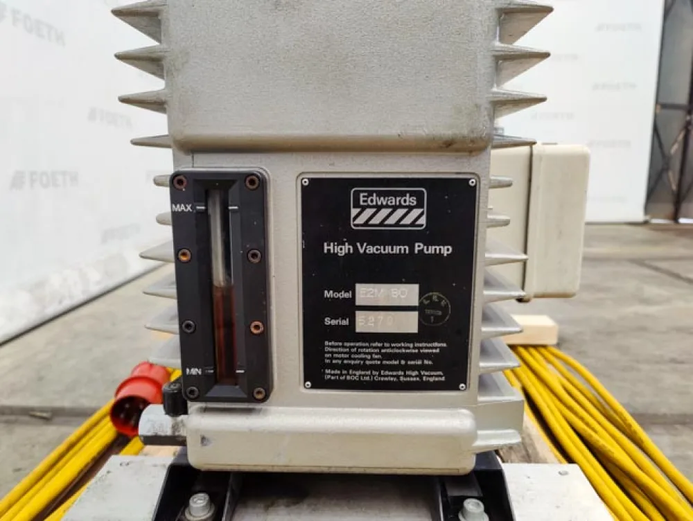 Edwards E2M 80 with mechanical booster EH 500A (oil sealed) - Vacuum pump