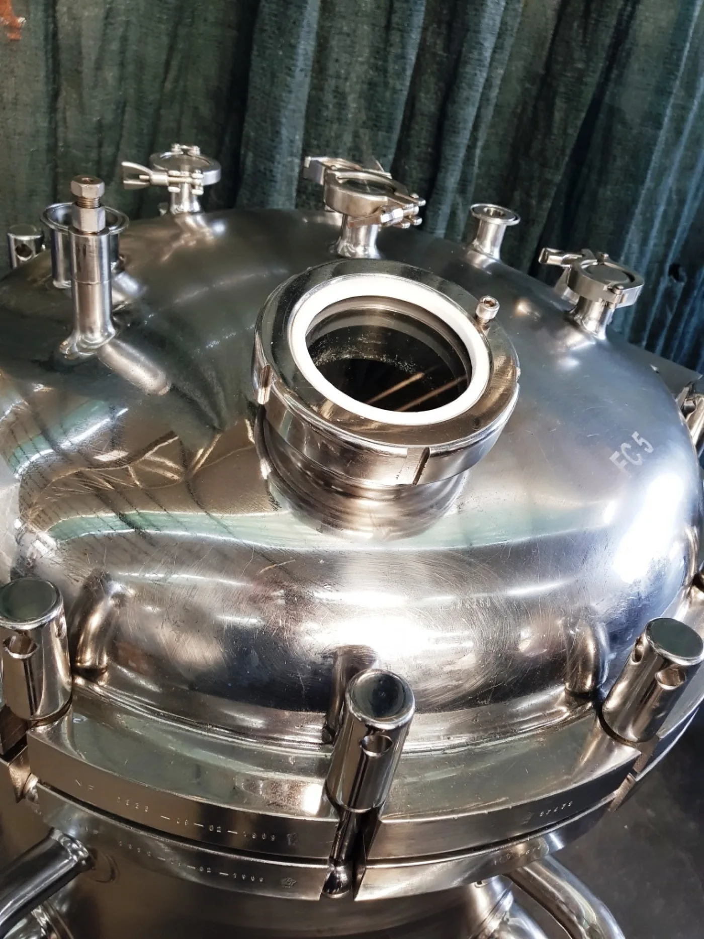 SERBATOIO CARRELLATO IN ACCIAIO INOX – TECNINOX – MOD. 230 L - 4