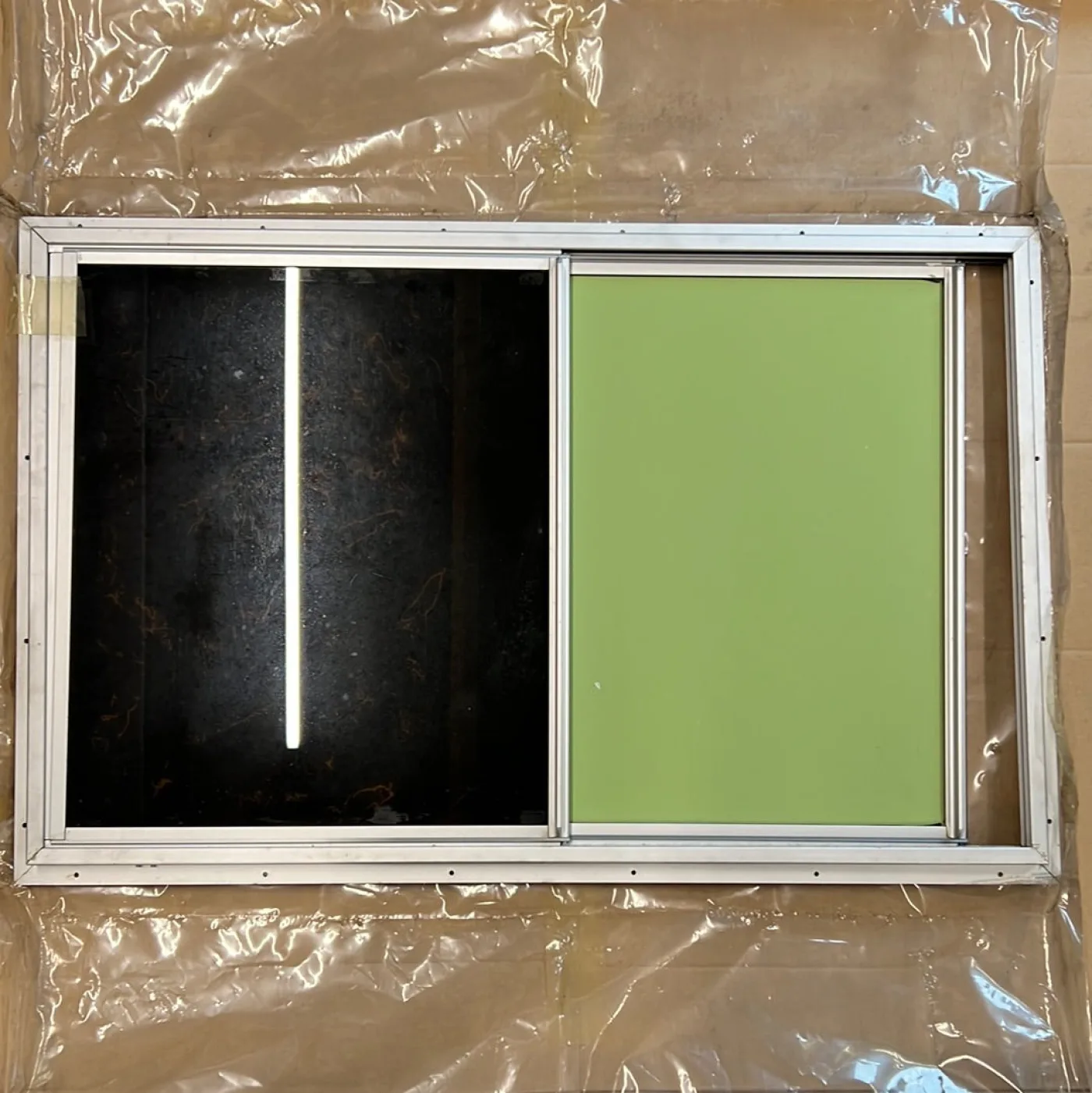 Schuifruit Land Rover 101 (blackout panel) - 2