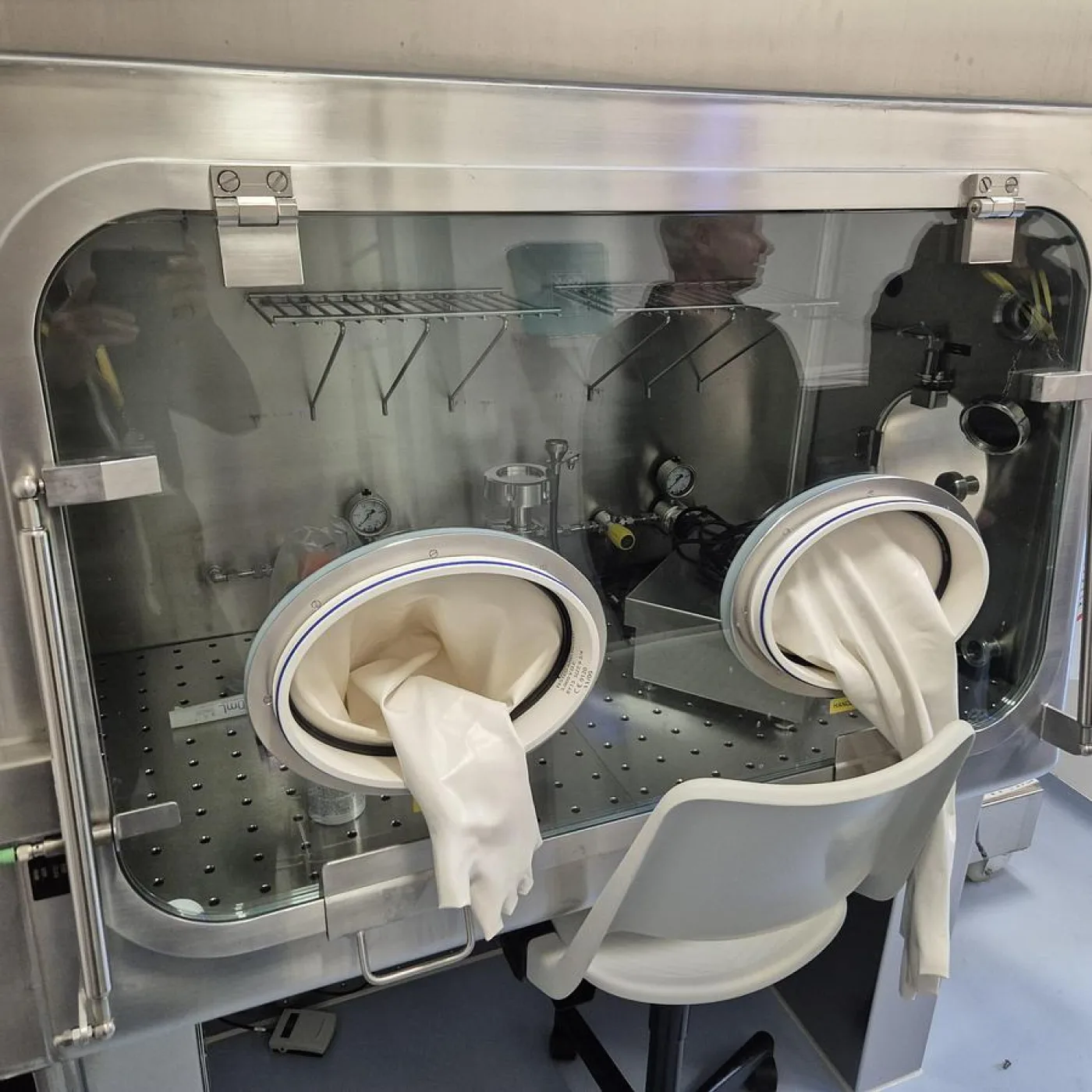 Hermann Waldner Isolator-Anlage mit einem integrierten STERIS VHP 1000ED - 5