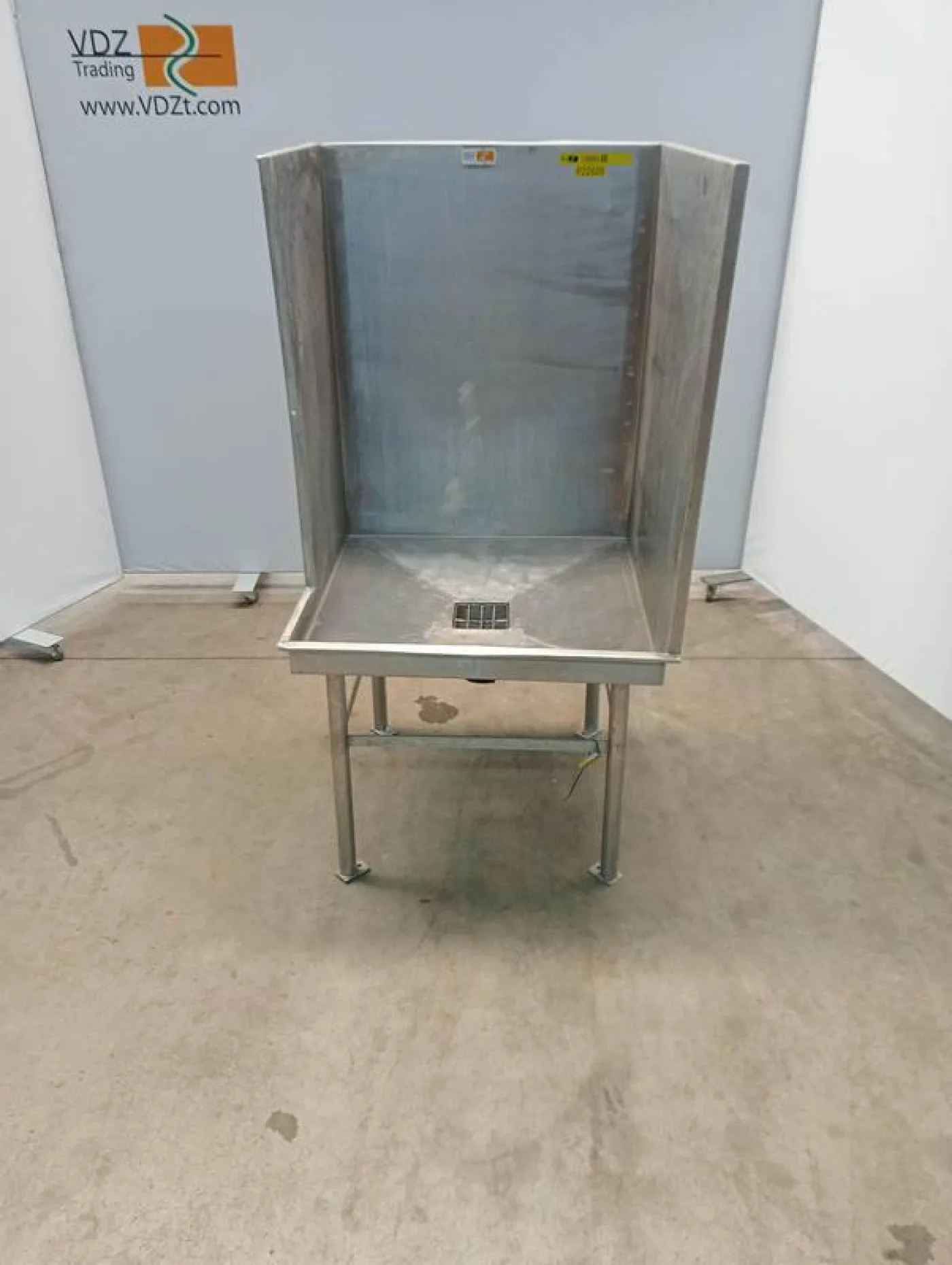 Head wash cabinet - 2