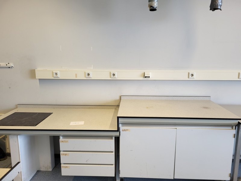 1942 – Used S+B Laboratory weighing table (270 cm)