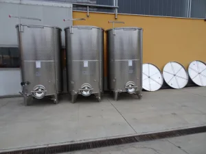 STAINLESS STEEL TANKS CAPACITY LITERS 5000 PNEUMATIC FLOATING LID CONICAL BOTTOM NEW EQUIPMENT