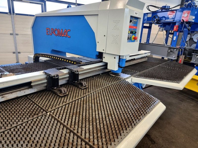 CNC Stanz- und Nibbelmaschine EUROMAC ZX 1000/30