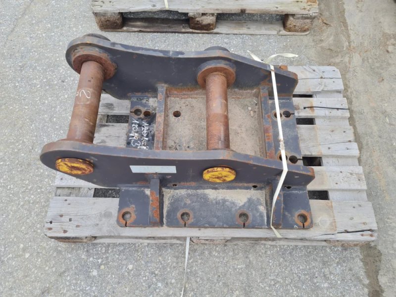 Anbauplatte fix verbolzt