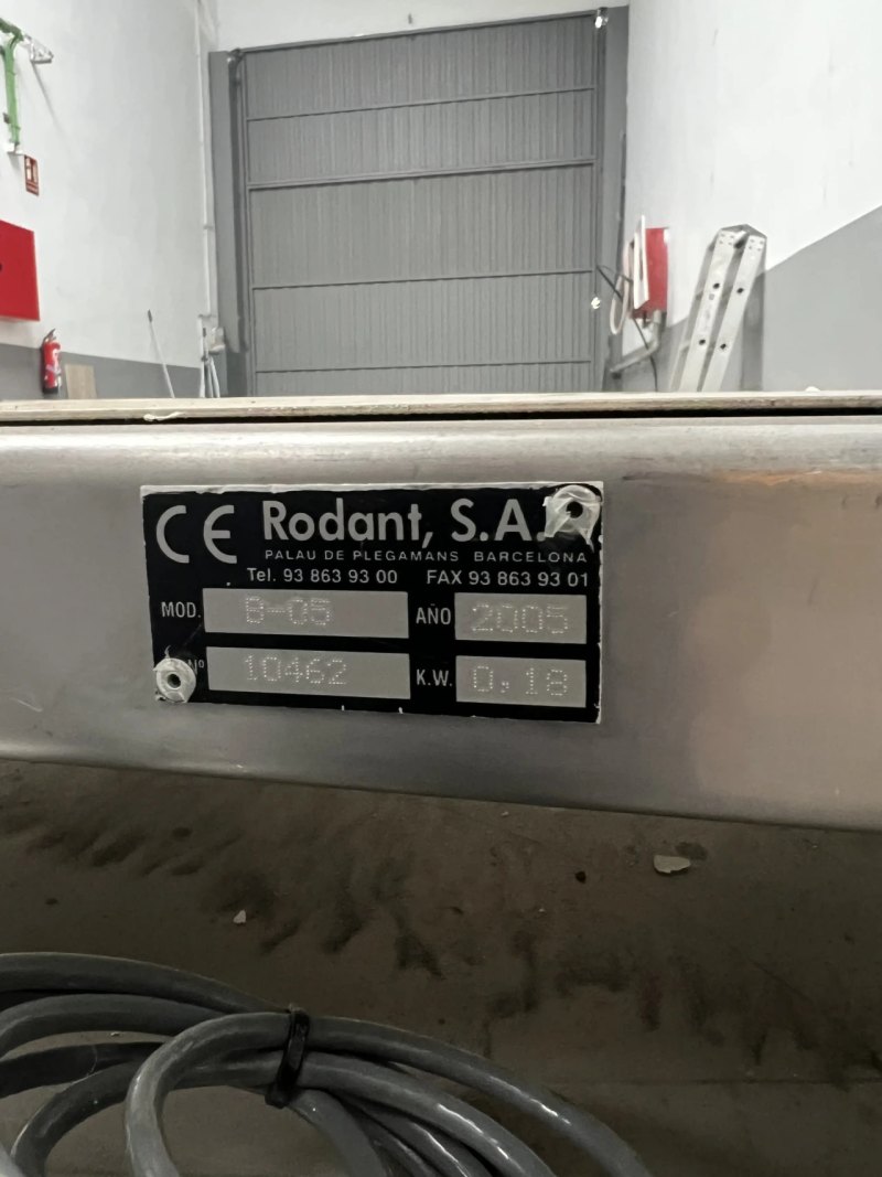 CONVEYOR BELT WITH WEIGHING SCALE
