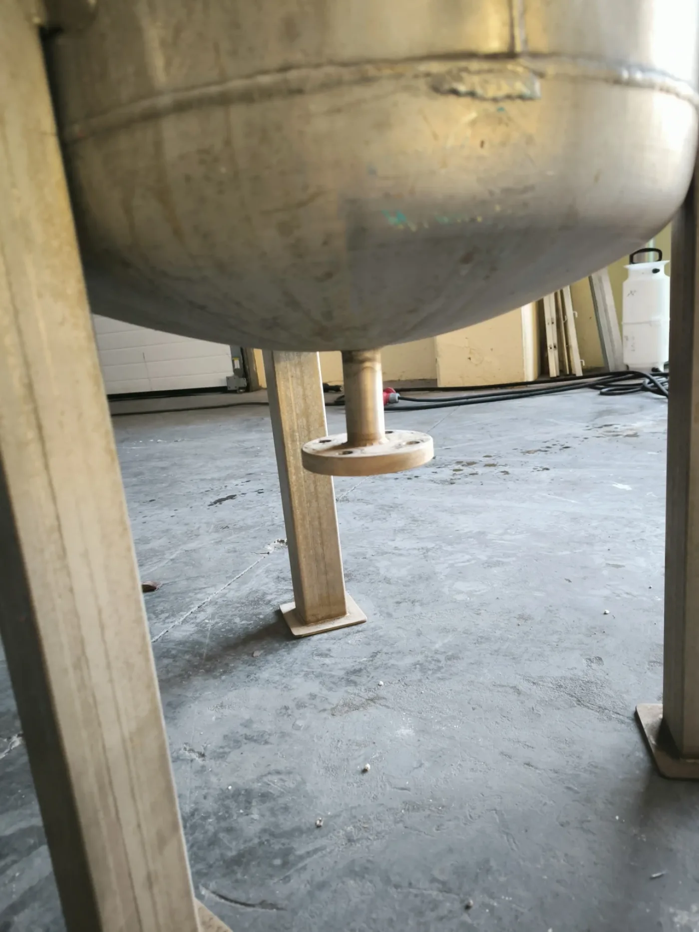 120 LITRE STAINLESS STEEL TANK - 3