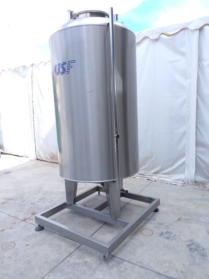 SERBATOIO IN ACCIAIO INOX INCAMICIATO 1000L – USF
