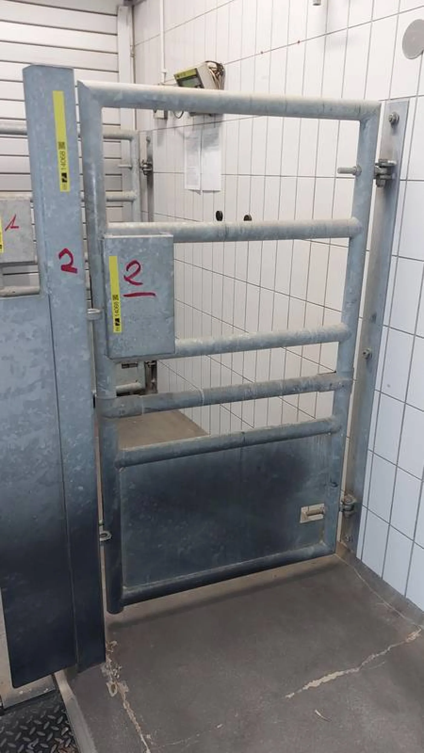 Stable gates - 2