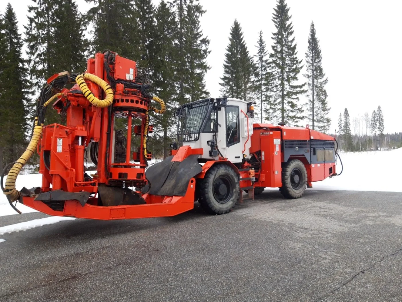 Sandvik DL421 Underground Rock Drill - 4