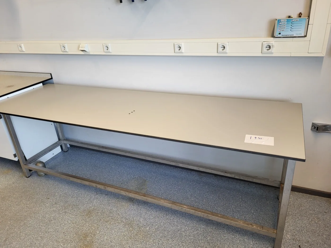 1945 – Used S+B Laboratory wall table (450 cm) - 1