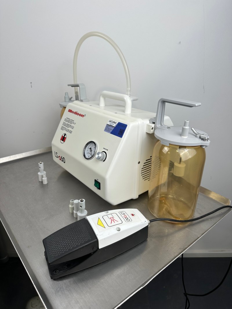 Medicon LS-a60 Absauger -0,95 bar inkl. Fusschalter Lipectomie