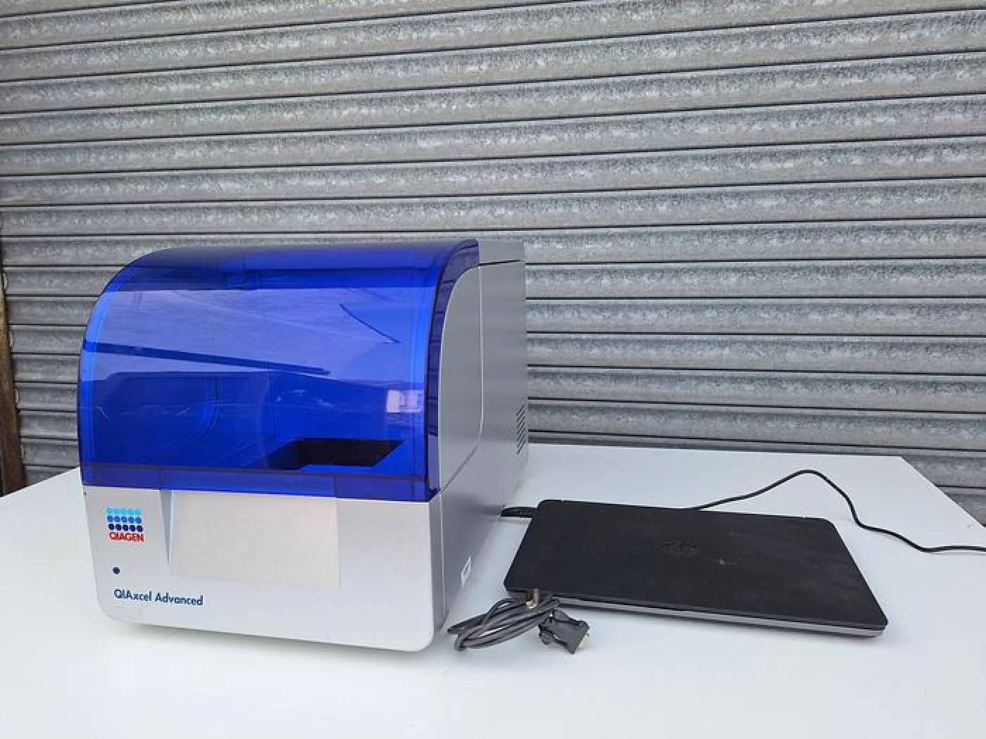 Qiagen QIAxcel Advanced DNA Analyzer plus Accessories - 7