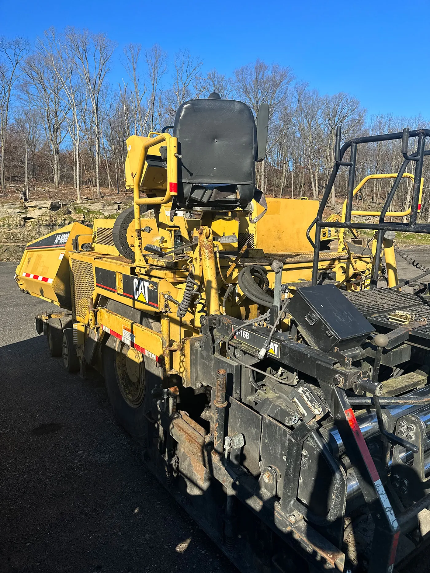 Caterpillar AP-800D Paver - 4