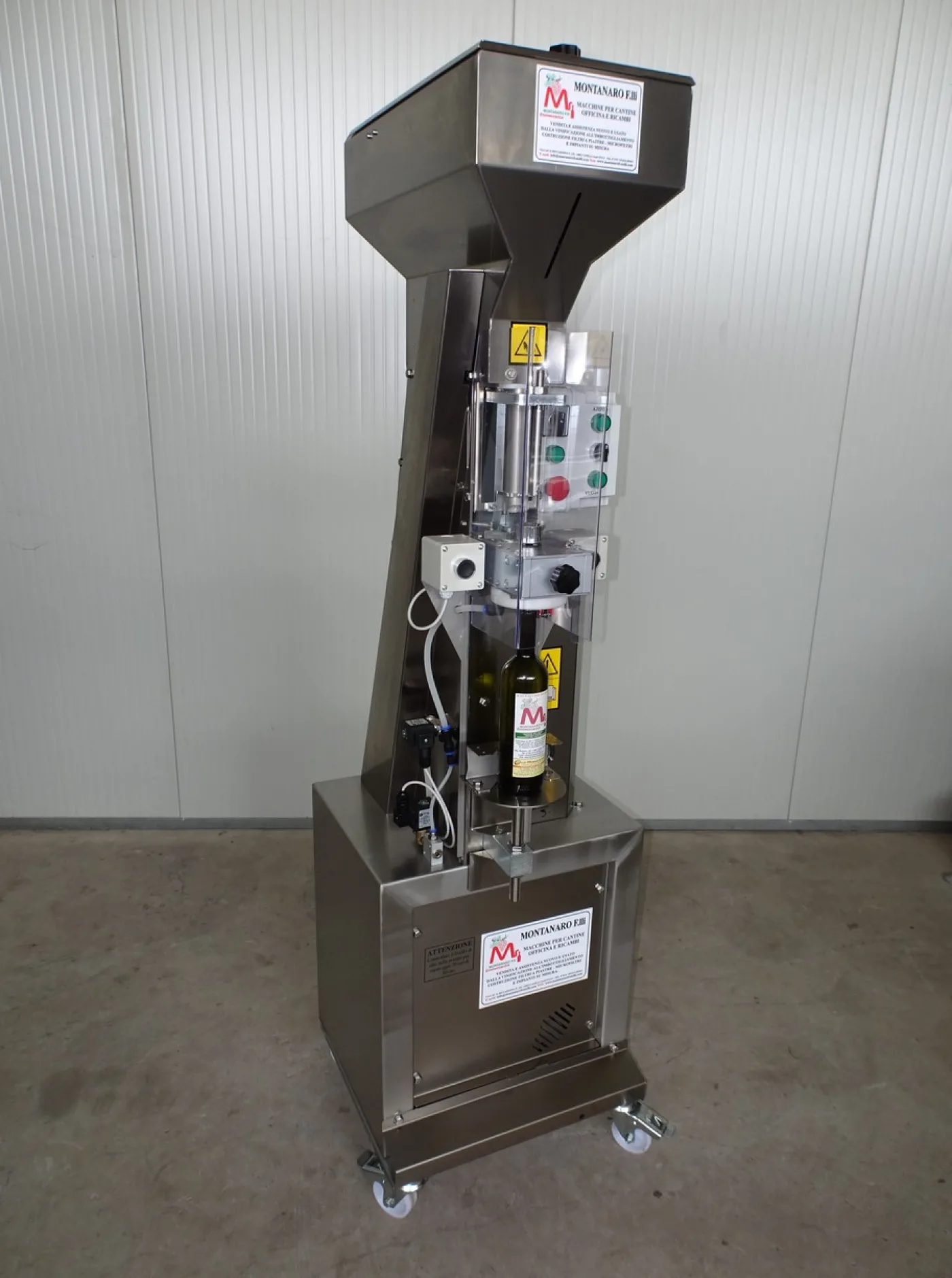 SEMI-AUTOMATIC CORKING MACHINE MF 35 WITH VACUUM NEW MACHINE - 5