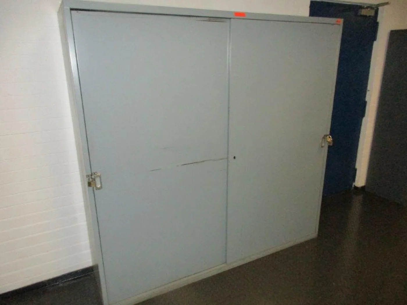 Magazin- / Schiebetürschrank UNBEKANNT unbelkannt - 1