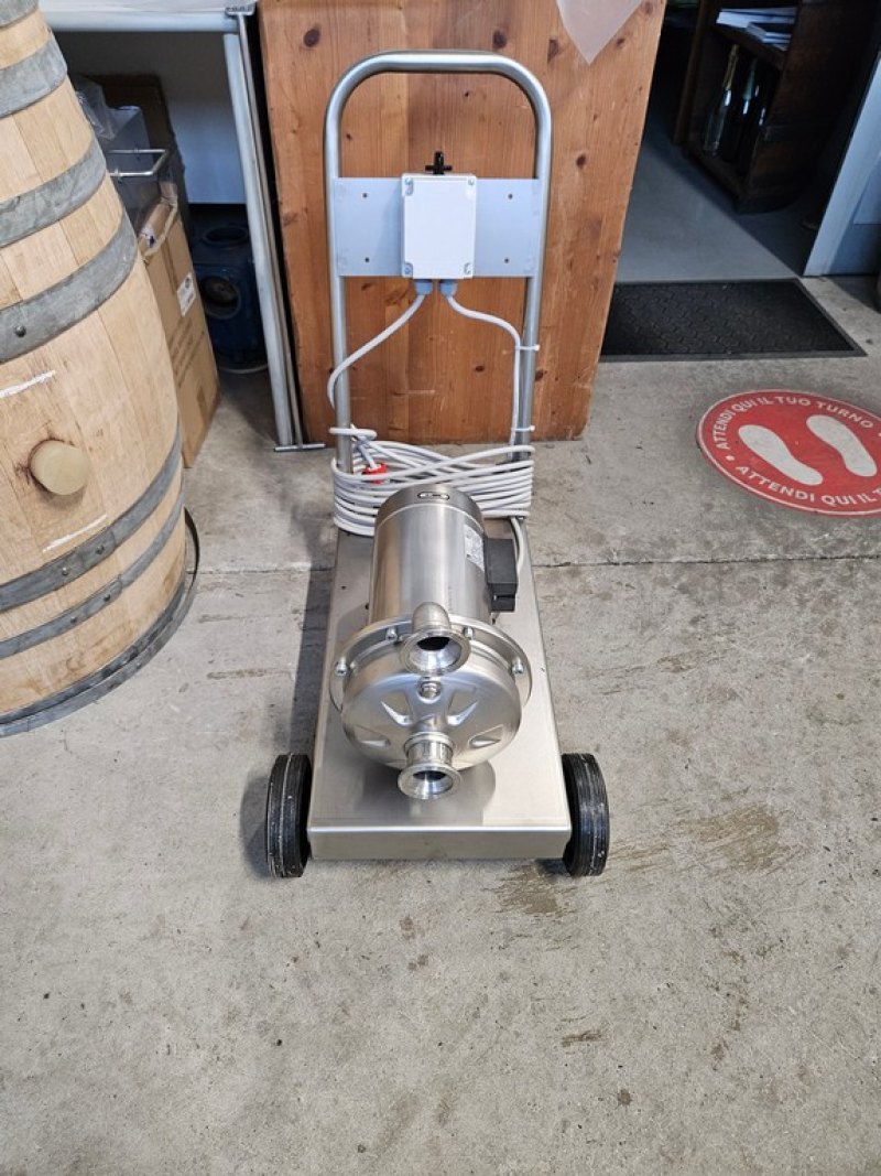 CENTRIFUGAL PUMP IN STAINLESS STEEL FOR WASHING TANKS, NEW EQUIPMENT