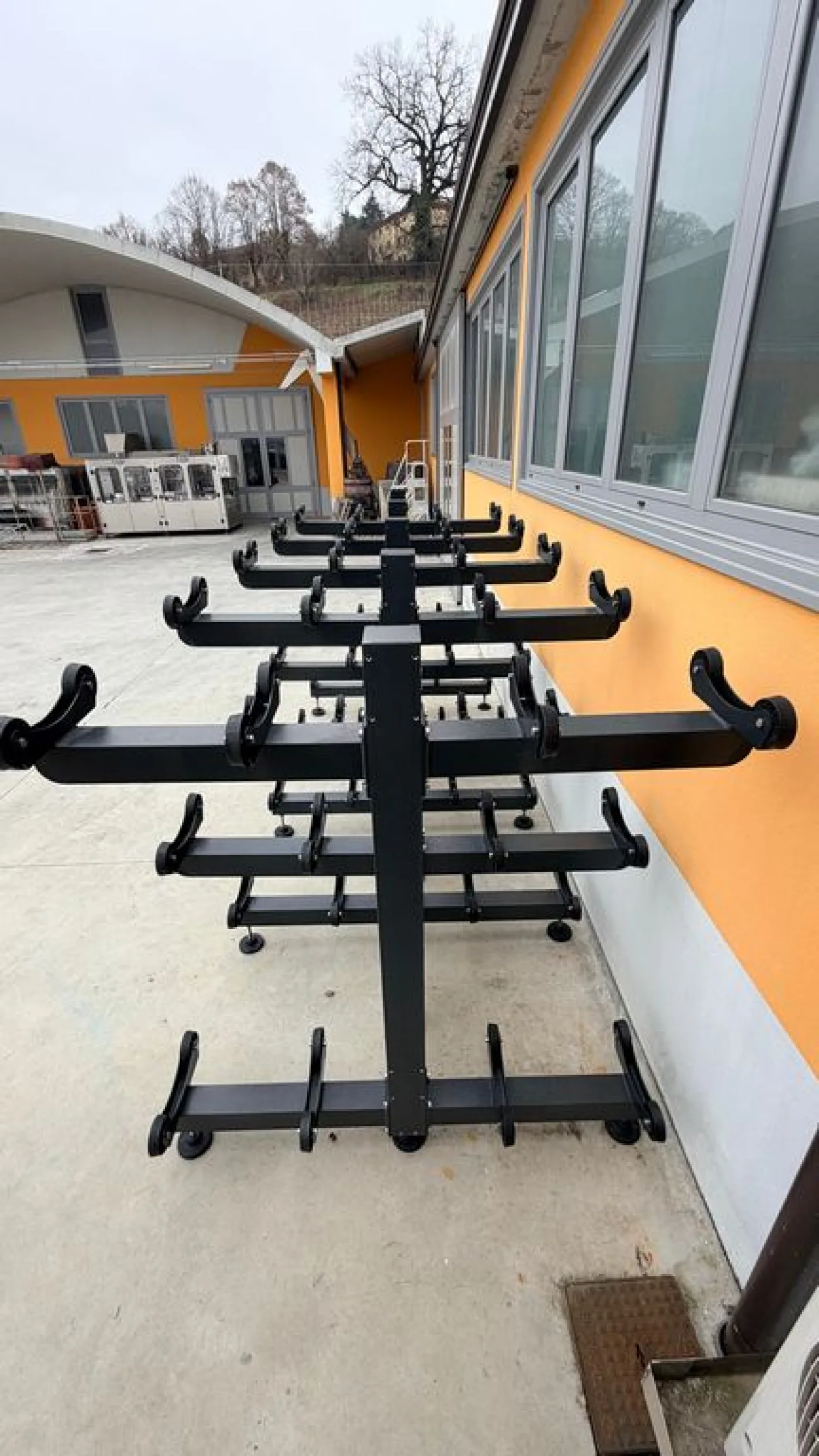 ?BOTTISTOP” 28-SLOT PAINTED ALUMINIUM BARRIQUE SUPPORT , USED EQUIPMENT - 5