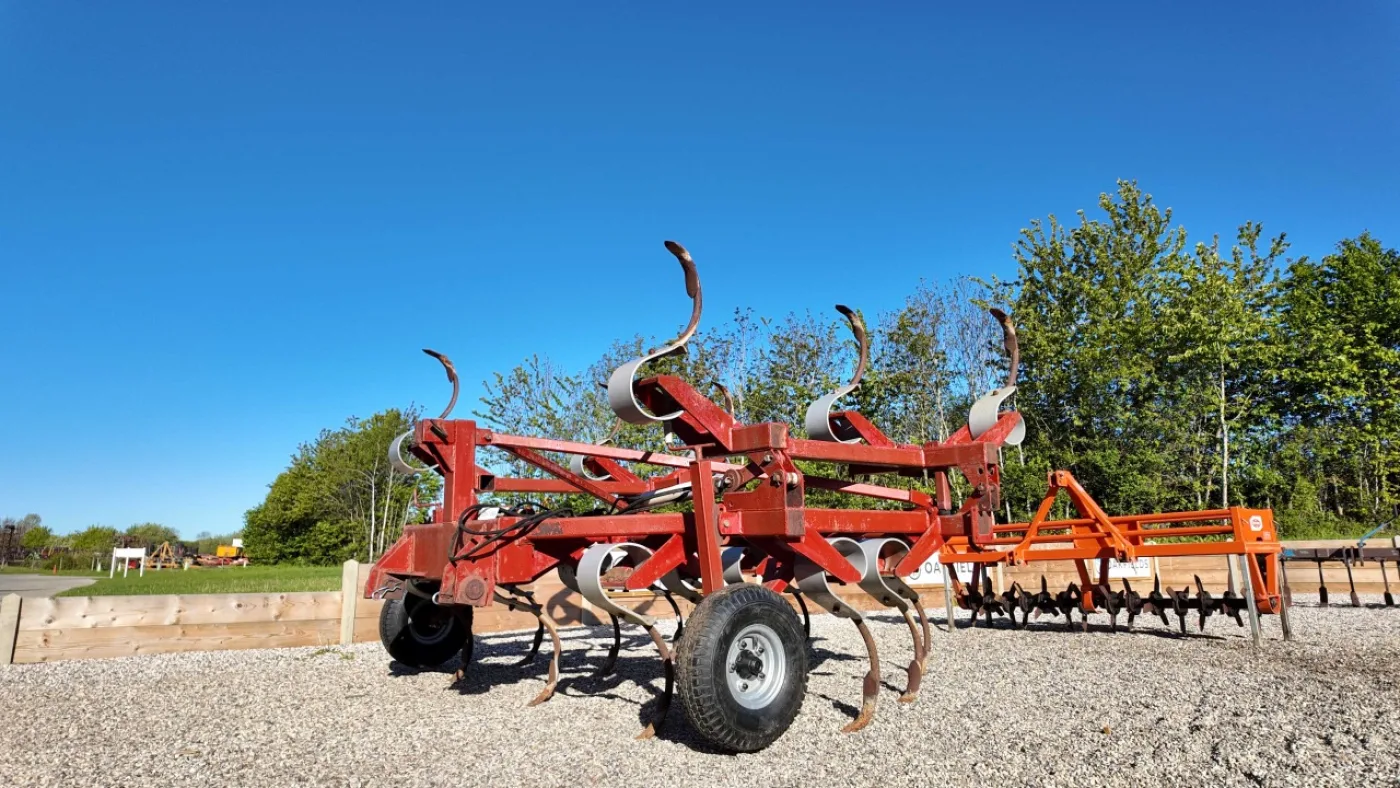Kongskile Vibroflex VF4300 4.25m Cultivator - 1