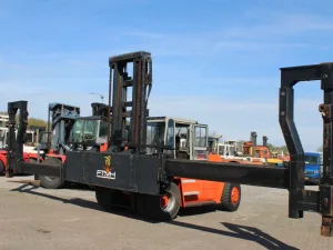 Kalmar DC 13.6-600 empty container handler