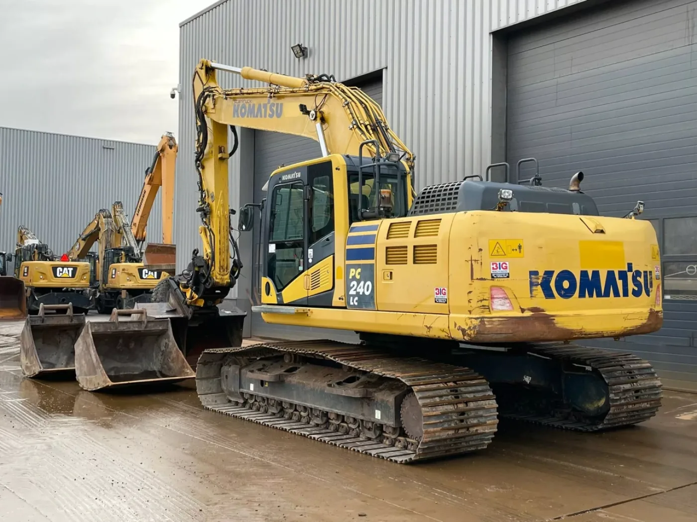 Komatsu PC240LC-10 Engcon and 3 x bucket - 3