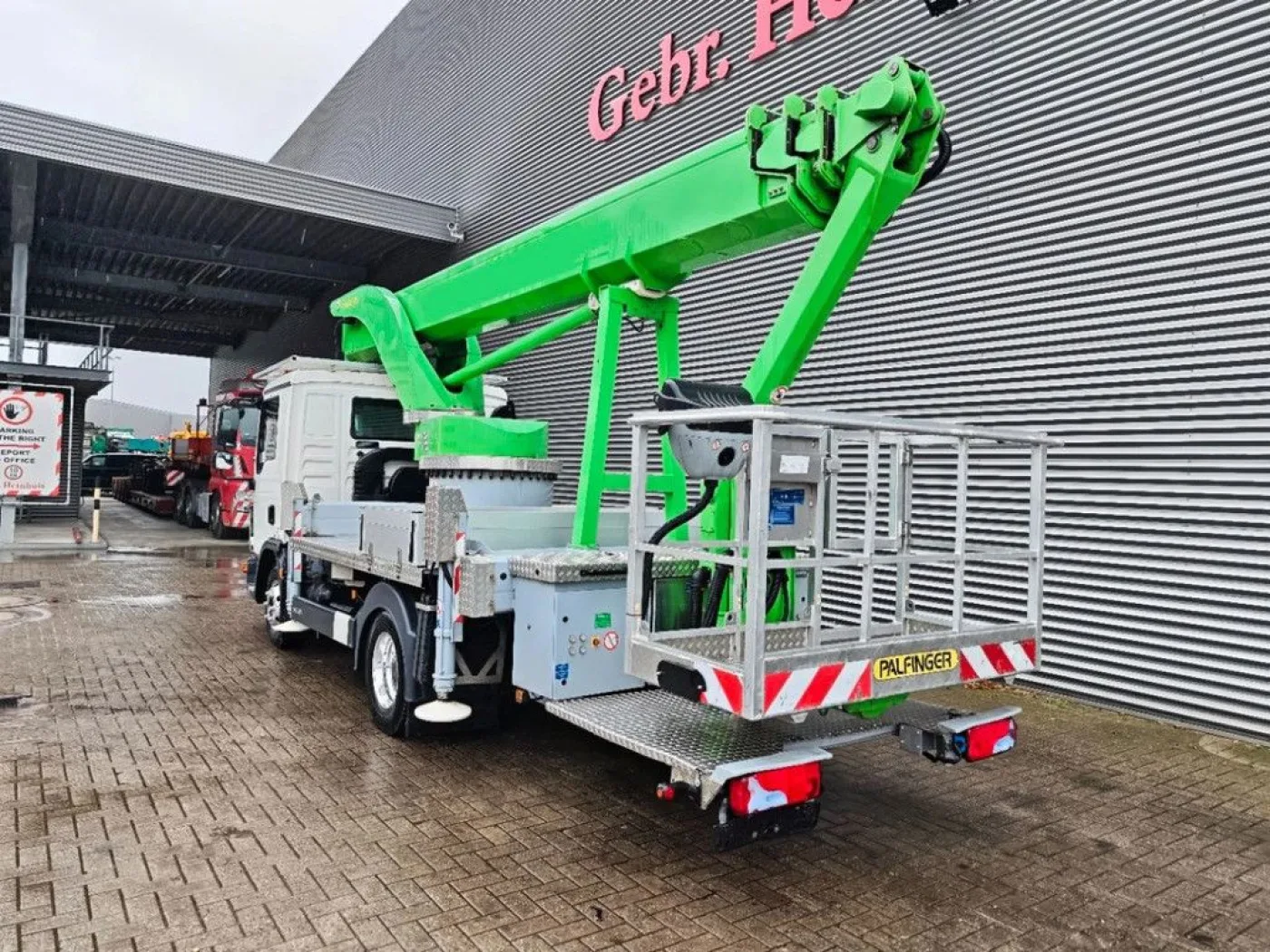 MAN TGL 8.150 4x2 Palfinger P300 KS - 4