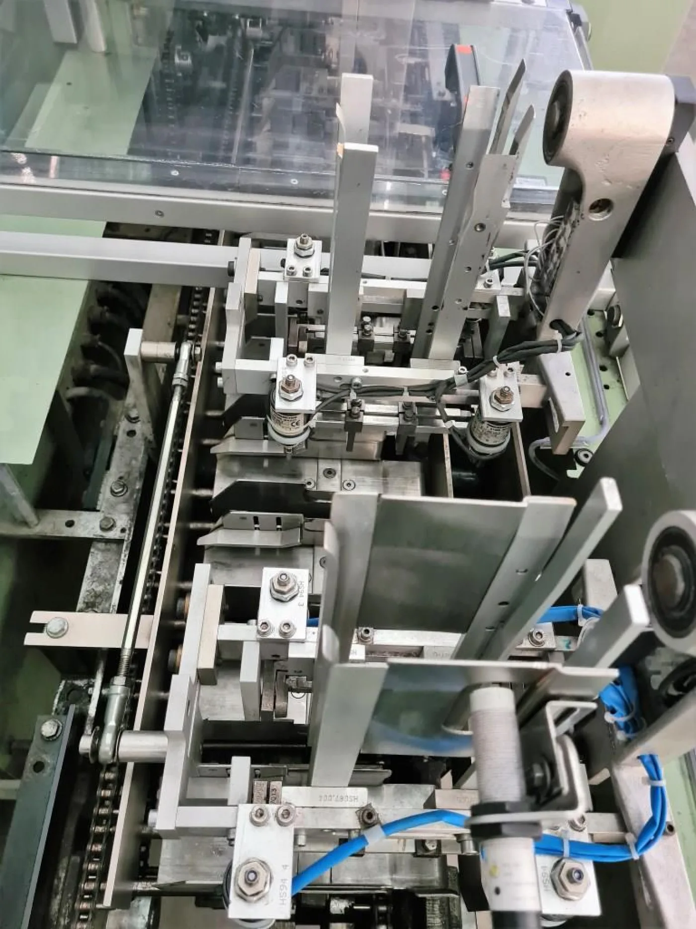 ASTUCCIATRICE ORIZZONTALE A MOVIMENTO CONTINUO – CAM – MOD. HF77 - 1