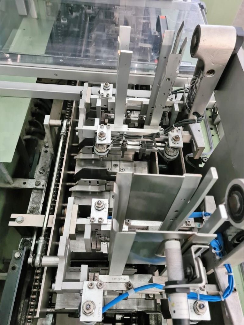 ASTUCCIATRICE ORIZZONTALE A MOVIMENTO CONTINUO – CAM – MOD. HF77