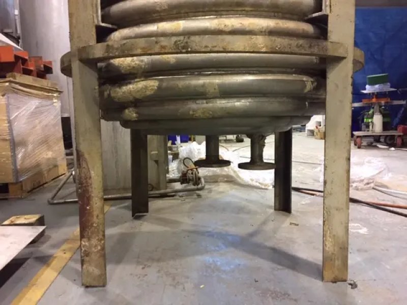 STAINLESS STEEL TANK 316L 850 LITERS MORES2 WORKSHOPS WITH USED HALF CANE