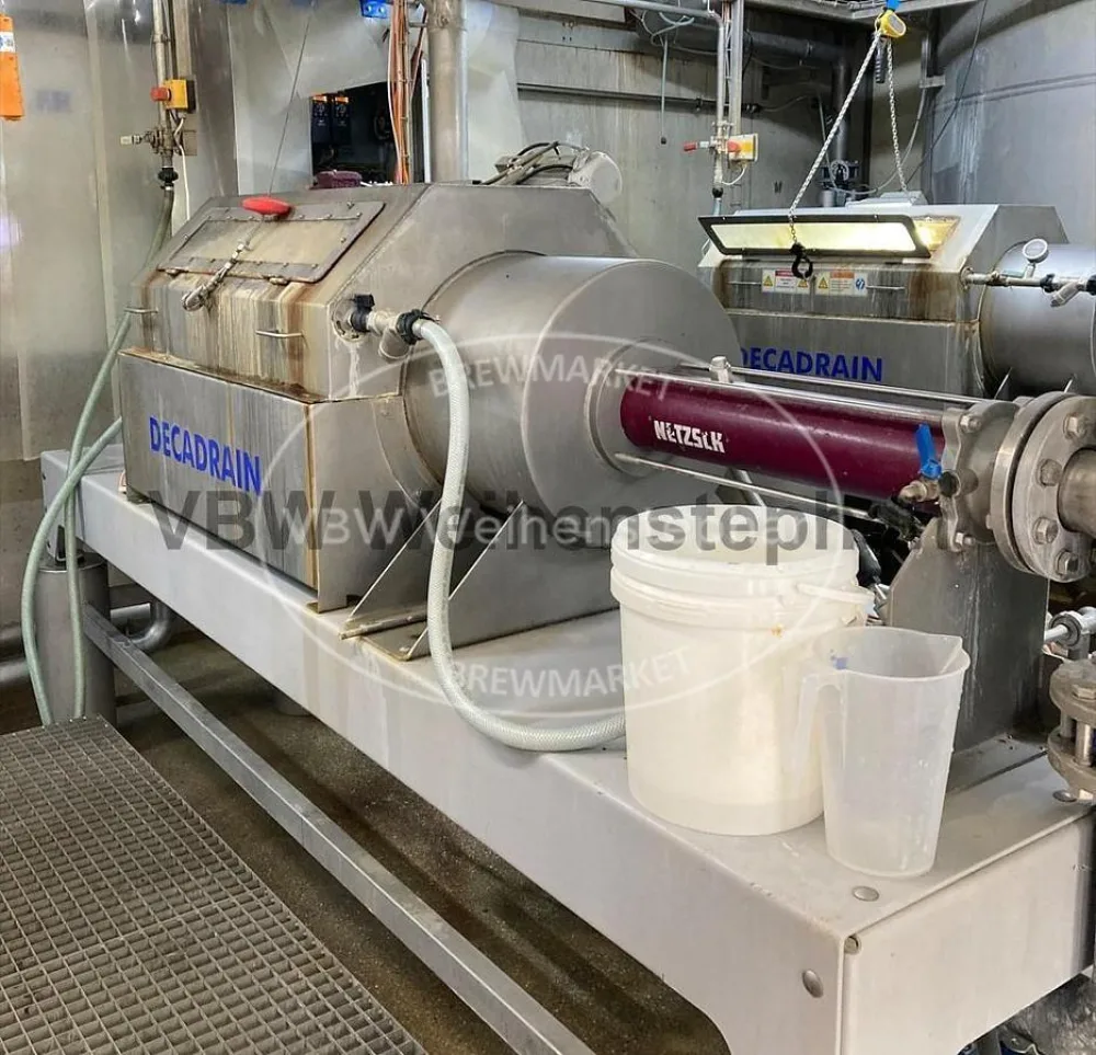 Decanter centrifuge