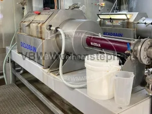 Decanter centrifuge