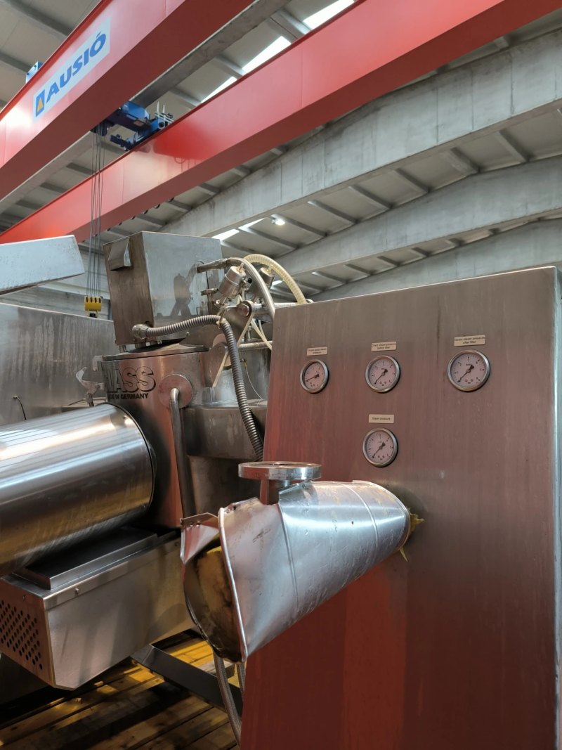 STAINLESS STEEL GRANULATOR MIXER 300 LITRES GLASS VAS 300 WITH STIRRER, JACKET AND ELECTRIC FRAMES