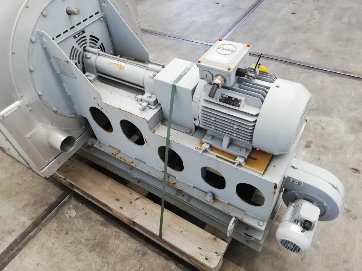 Zenner Ventilatoren GmbH VRZ 560/20/1 ZAH high temperature - Blower - 5