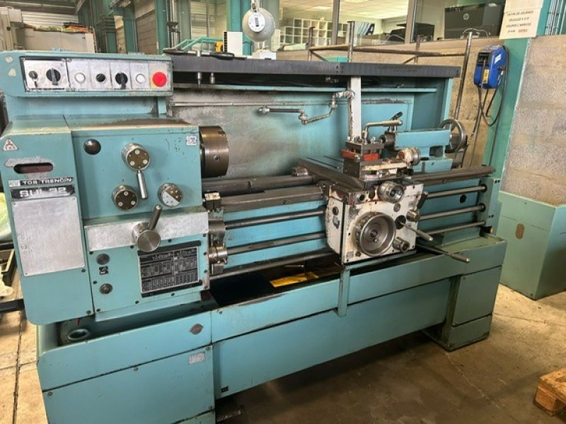 Turning Machine – TOS SUI 32×1000